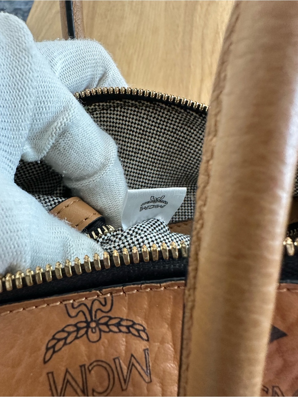 MCM Boston bag with COA - Picture 11 of 16